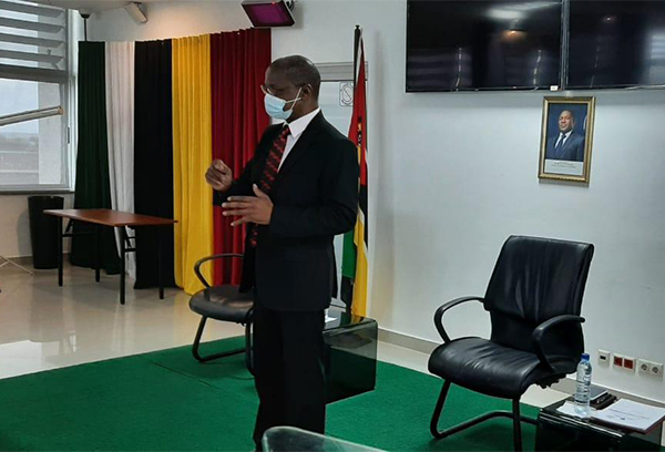 lucas jackson inteiras se sobre dividas